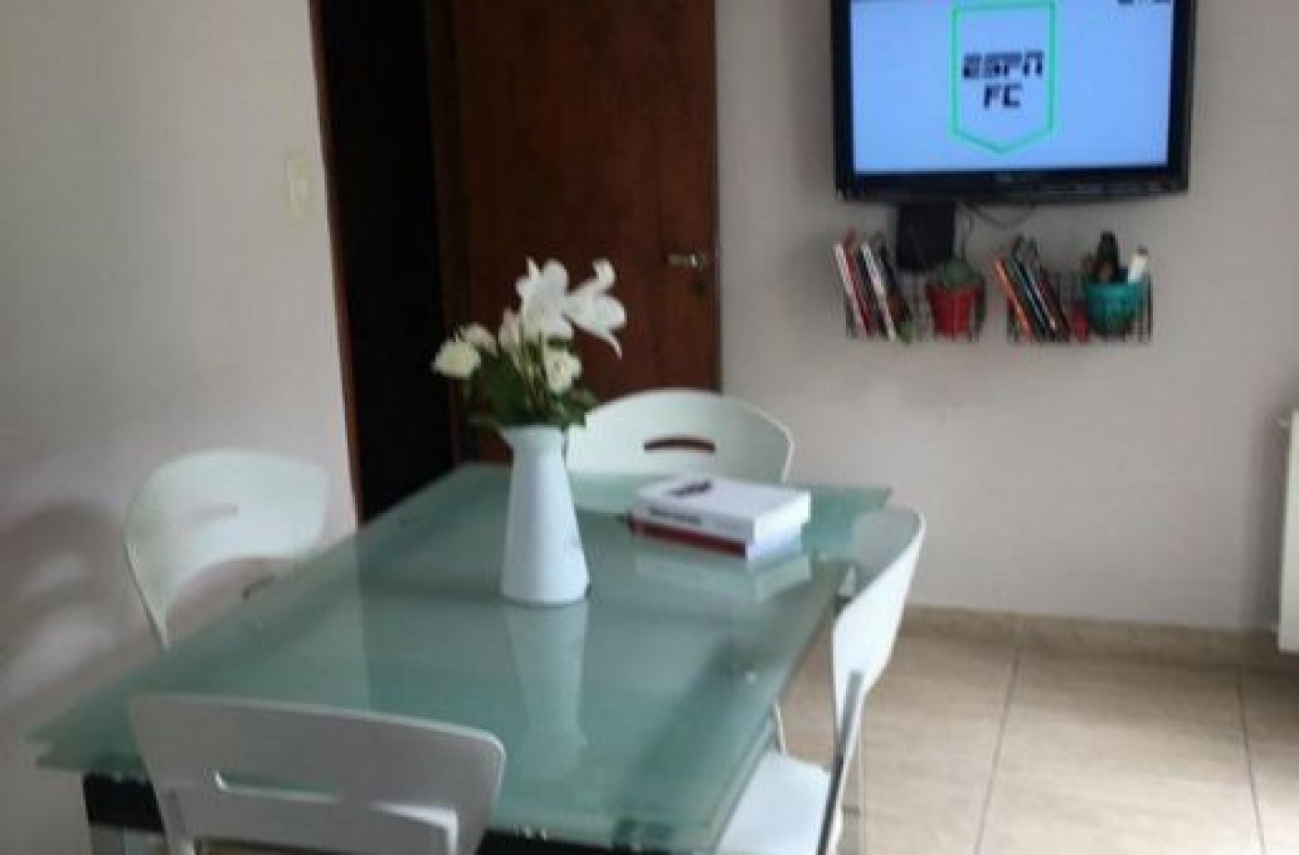 CHALET 3 DORM., ESCRIT., QUINCHO, PARQUE Y COCHERA X 2. Chalet en Venta.