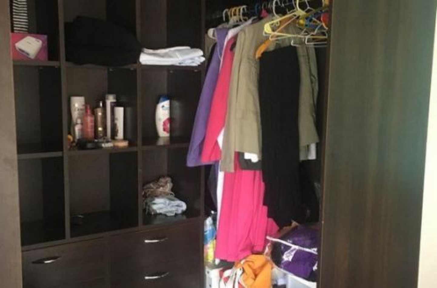 CHALET 3 DORM., ESCRIT., QUINCHO, PARQUE Y COCHERA X 2. Chalet en Venta.