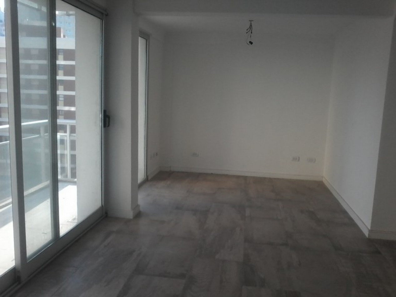 PISO 3 AMBIENTES CON BALCON CORRIDO ZONA TORREON