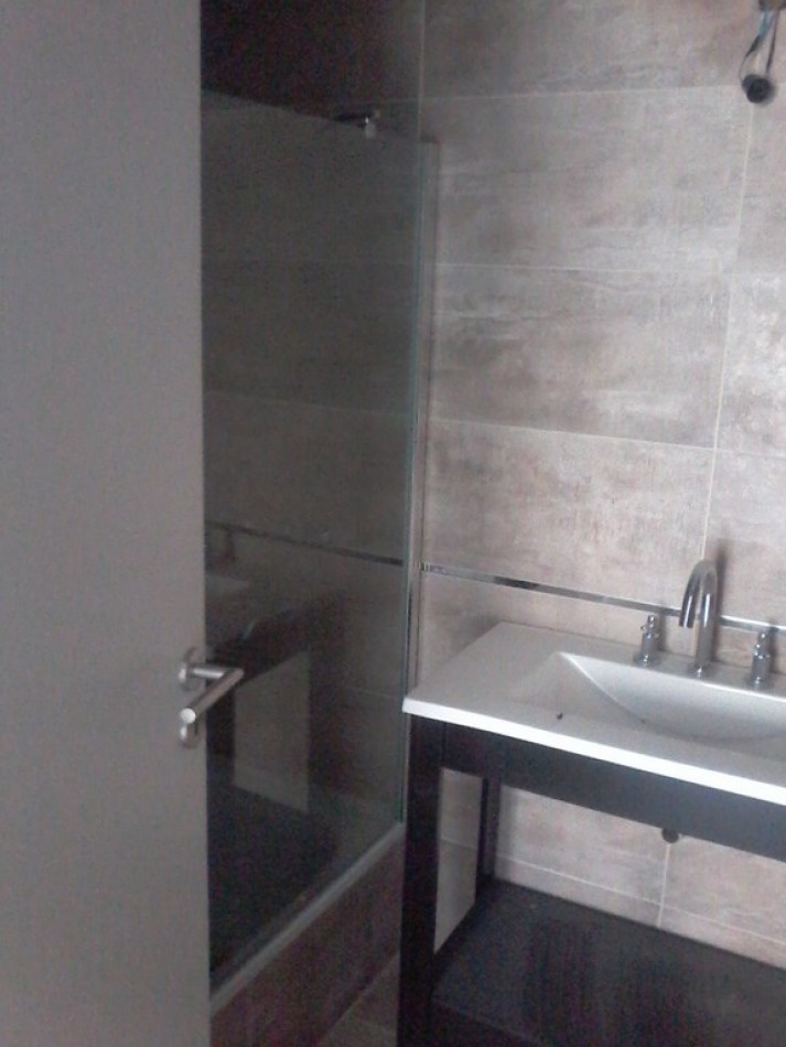 PISO 3 AMBIENTES CON BALCON CORRIDO ZONA TORREON