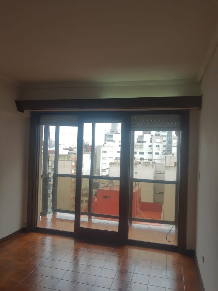ALQUILER 3 AMBIENTES EXTERNO CON 2 BALCONES 2 BAÑOS Y COCHERA