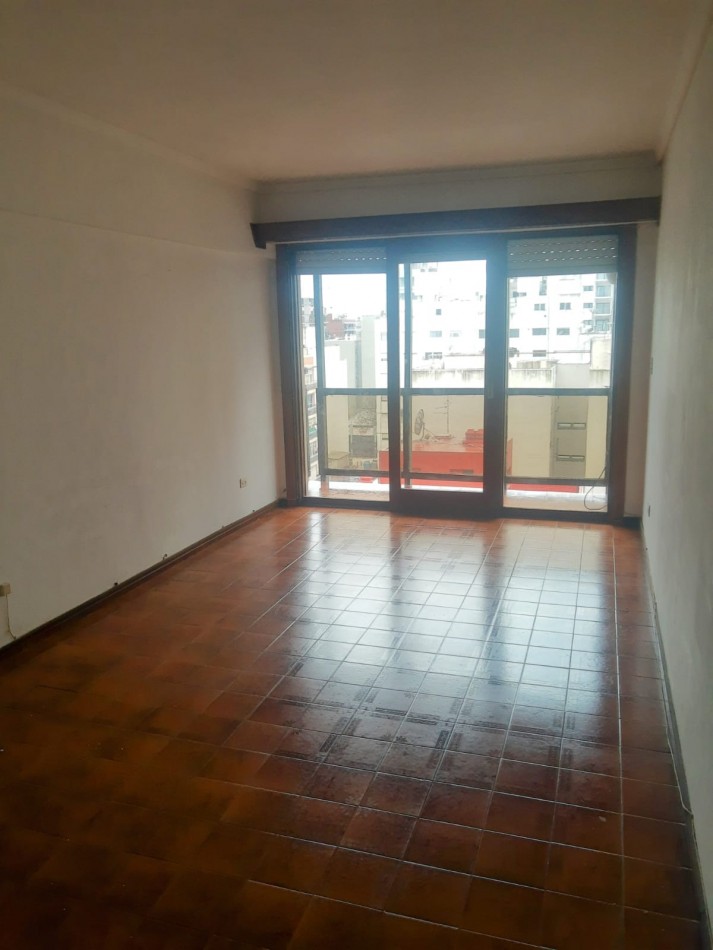 ALQUILER 3 AMBIENTES EXTERNO CON 2 BALCONES 2 BAÑOS Y COCHERA