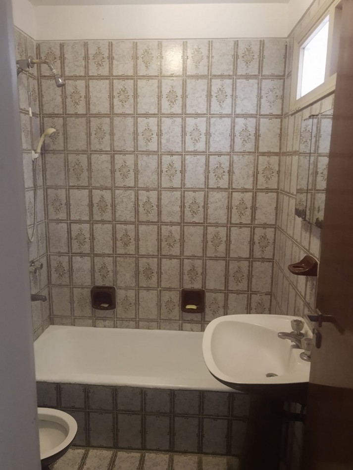 ALQUILER 3 AMBIENTES EXTERNO CON 2 BALCONES 2 BAÑOS Y COCHERA