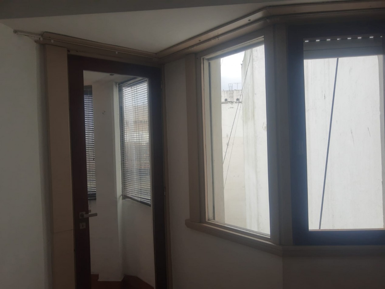 ALQUILER 3 AMBIENTES EXTERNO CON 2 BALCONES 2 BAÑOS Y COCHERA