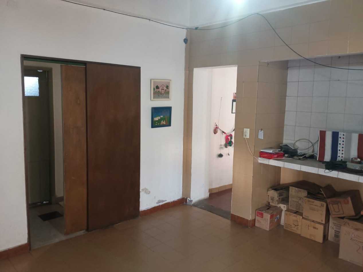 CASA PARA DOS FAMILIAS - Zona R.S.Peña y M.Bravo