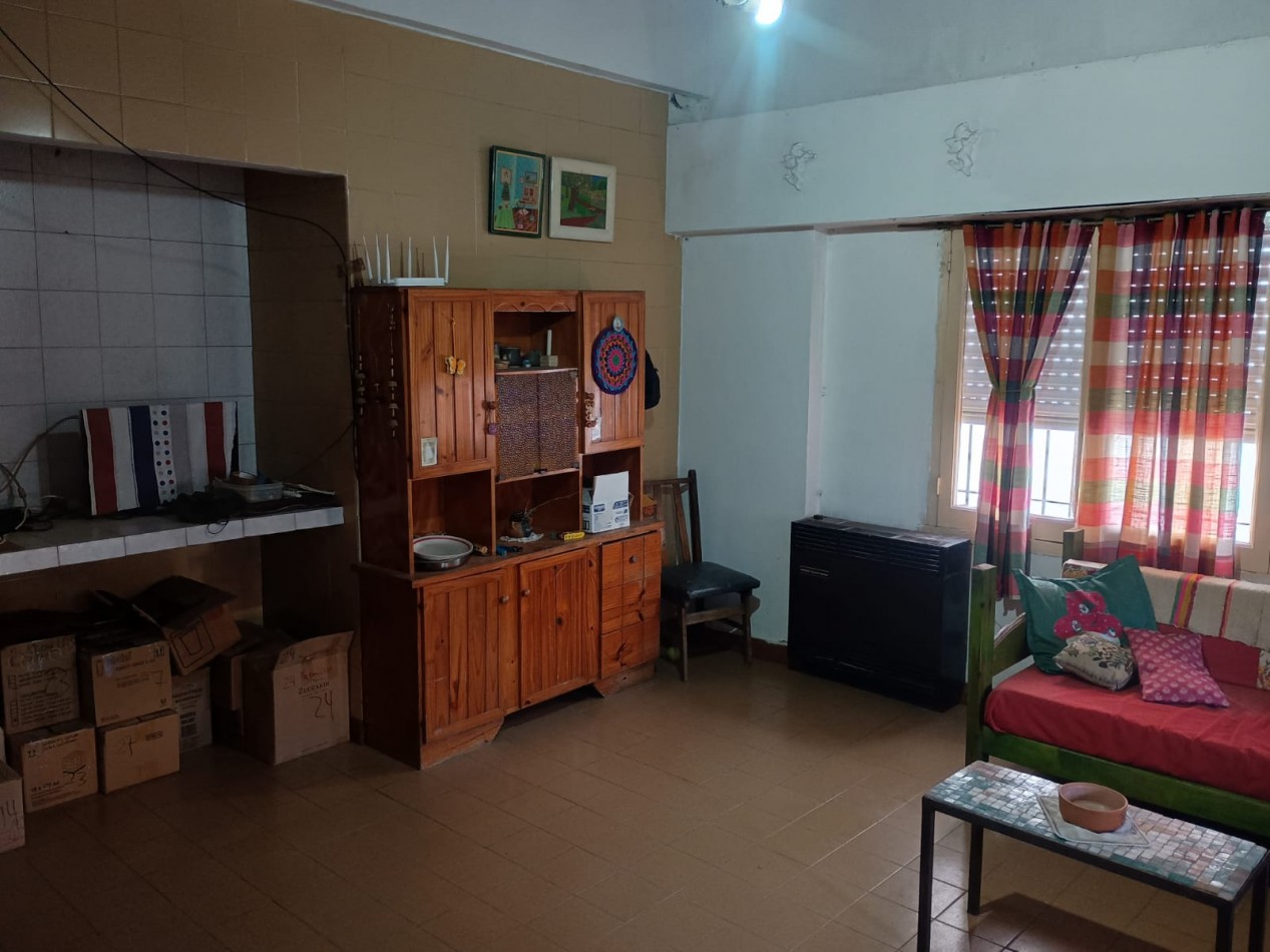 CASA PARA DOS FAMILIAS - Zona R.S.Peña y M.Bravo