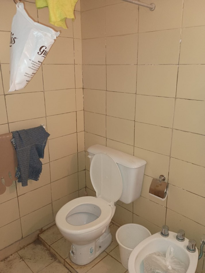 CASA PARA DOS FAMILIAS - Zona R.S.Peña y M.Bravo