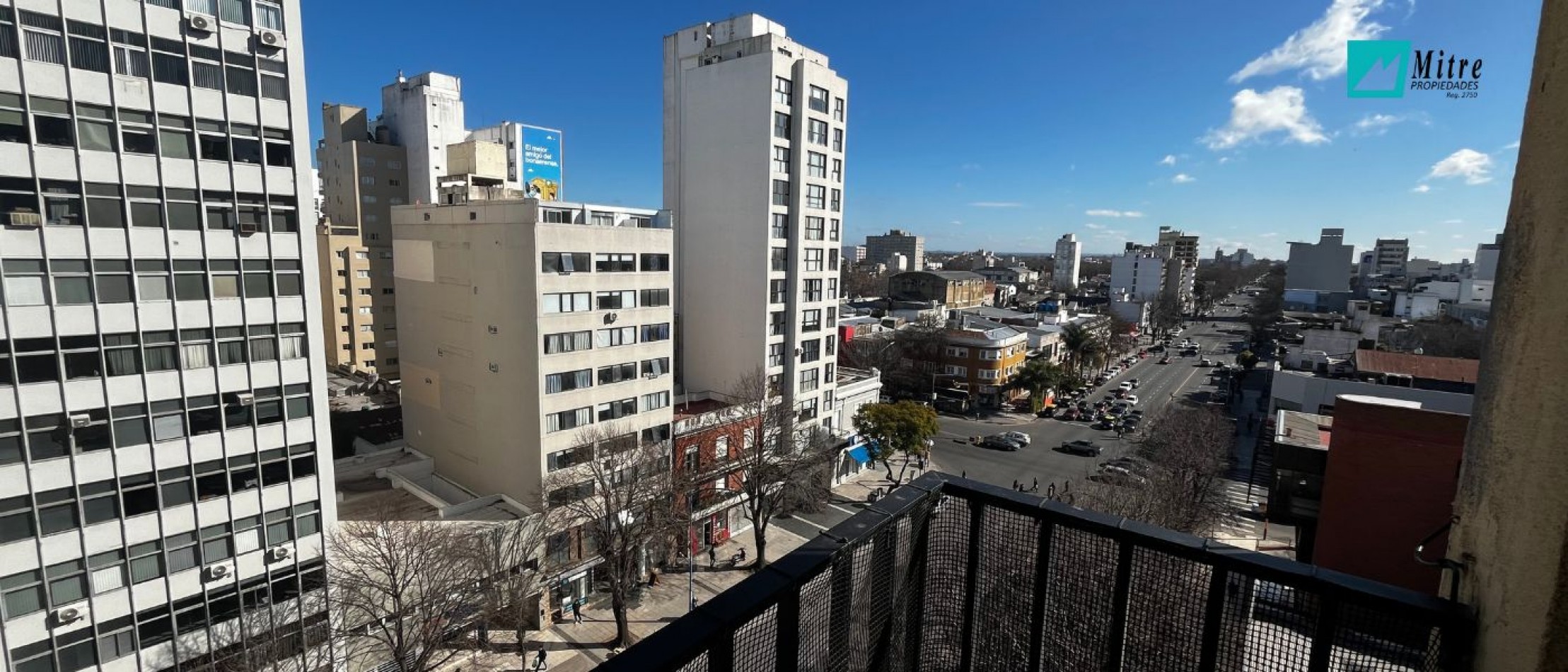 2 AMBIENTES A LA CALLE CON BALCON