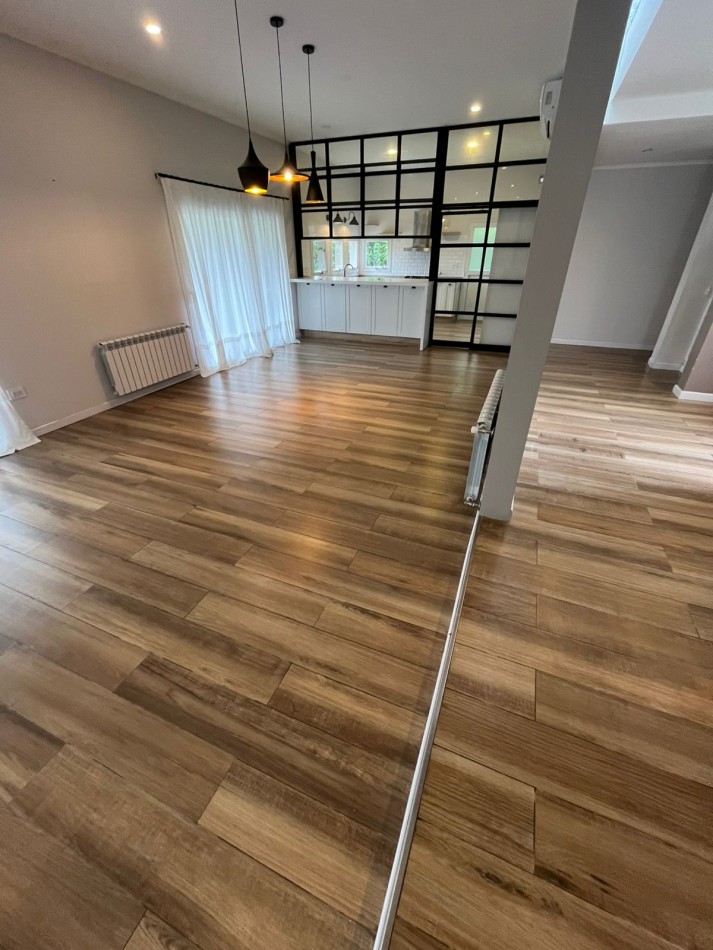 EXCLUSIVA CASA EN ARENAS DEL SUR