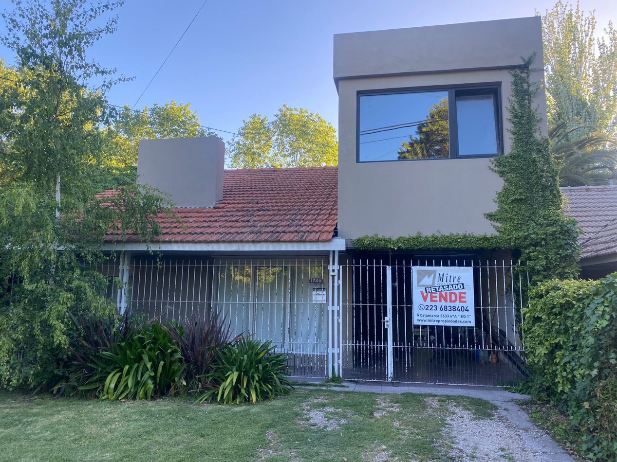 CASA 3 AMBIENTES CON ESCRITORIO Y PARQUE RECICLADA