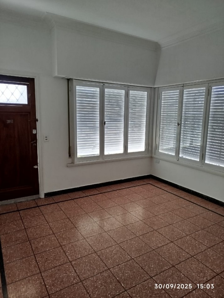 CHALET EN ALQUILER - PH AL FRENTE CON ENTRADA DE AUTO