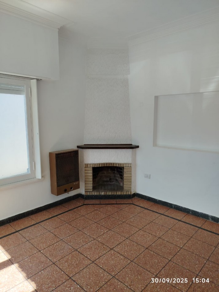 CHALET EN ALQUILER - PH AL FRENTE CON ENTRADA DE AUTO