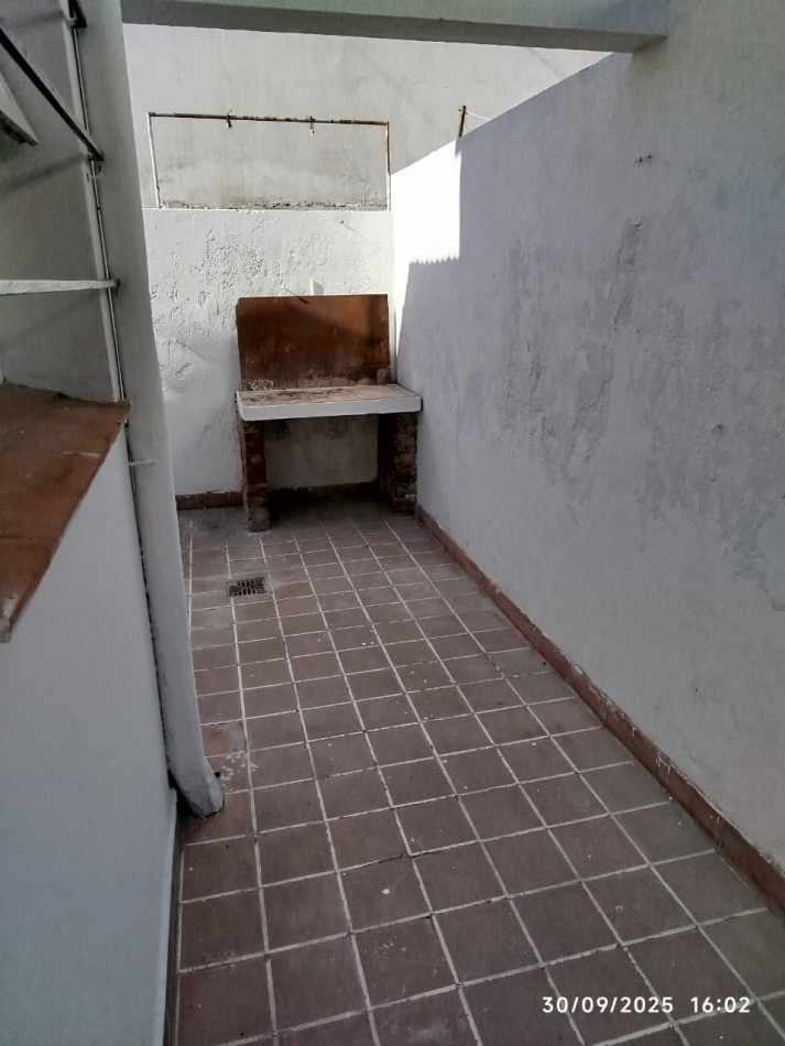 CHALET EN ALQUILER - PH AL FRENTE CON ENTRADA DE AUTO