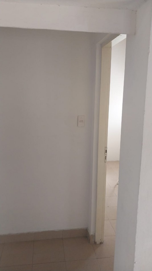 CASA Y DEPARTAMENTO PARA DOS FAMILIAS - Zona R.S.Peña y M.Bravo