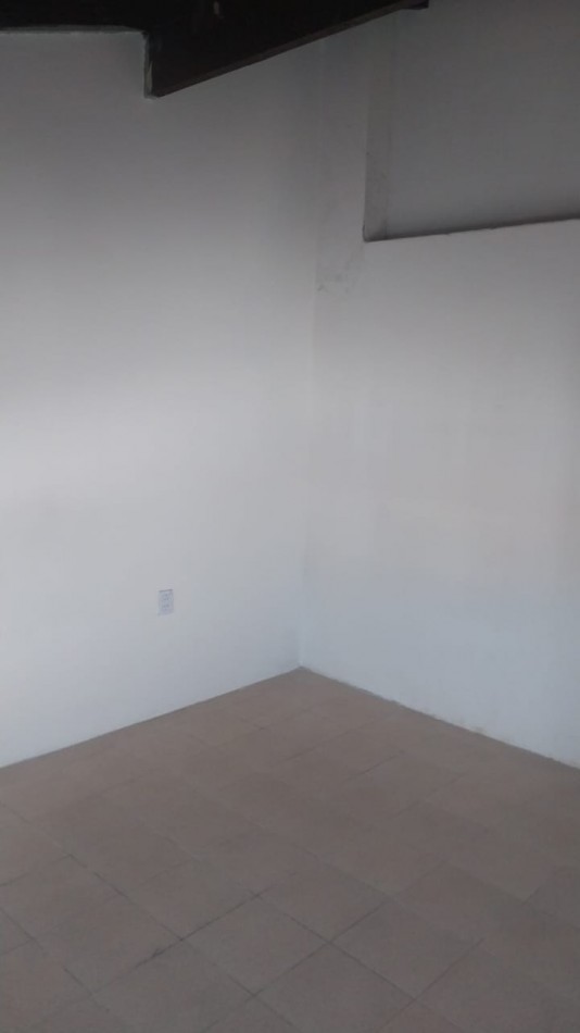 CASA Y DEPARTAMENTO PARA DOS FAMILIAS - Zona R.S.Peña y M.Bravo