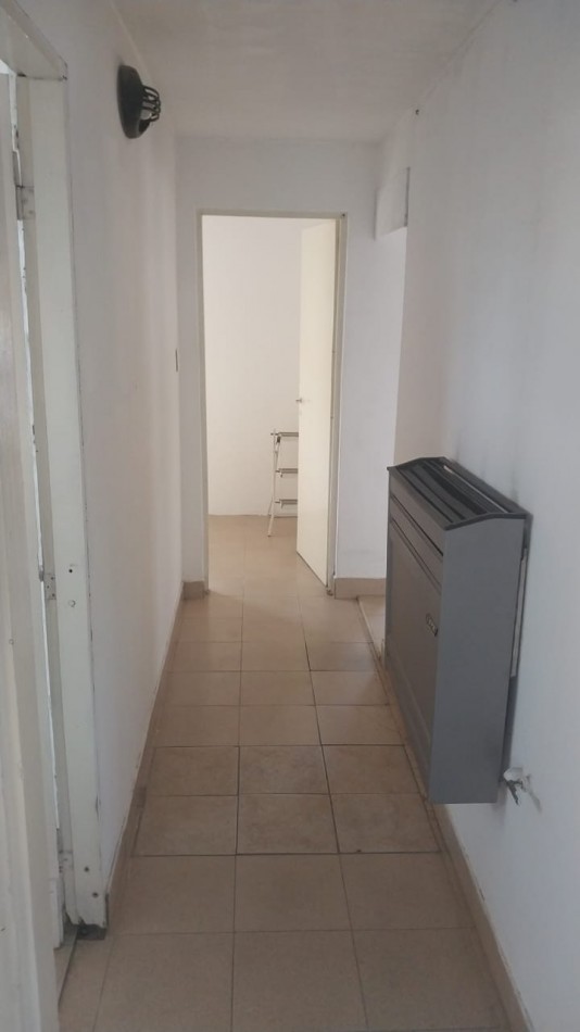 CASA Y DEPARTAMENTO PARA DOS FAMILIAS - Zona R.S.Peña y M.Bravo