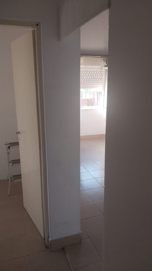 CASA Y DEPARTAMENTO PARA DOS FAMILIAS - Zona R.S.Peña y M.Bravo