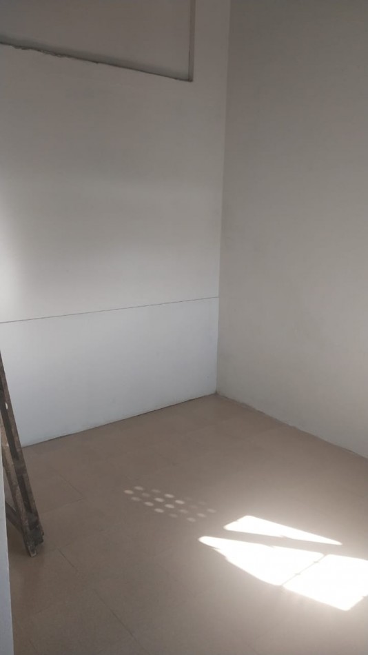 CASA Y DEPARTAMENTO PARA DOS FAMILIAS - Zona R.S.Peña y M.Bravo