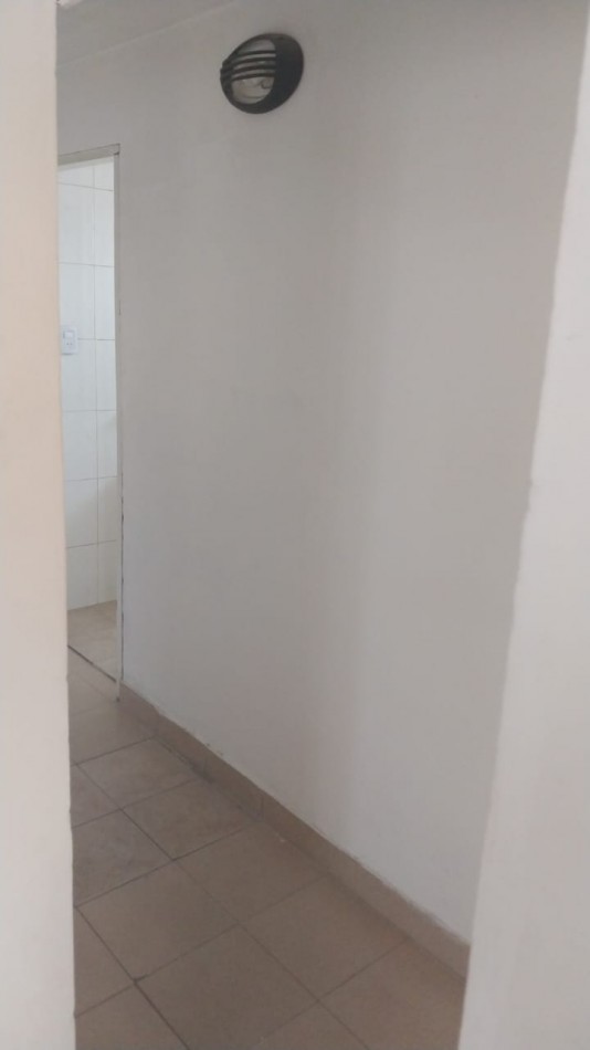 CASA Y DEPARTAMENTO PARA DOS FAMILIAS - Zona R.S.Peña y M.Bravo