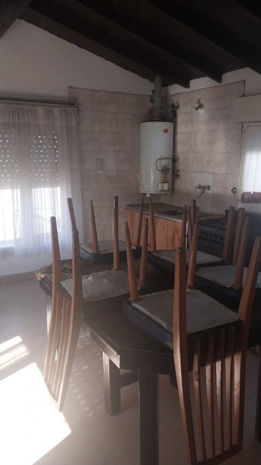 CASA Y DEPARTAMENTO PARA DOS FAMILIAS - Zona R.S.Peña y M.Bravo