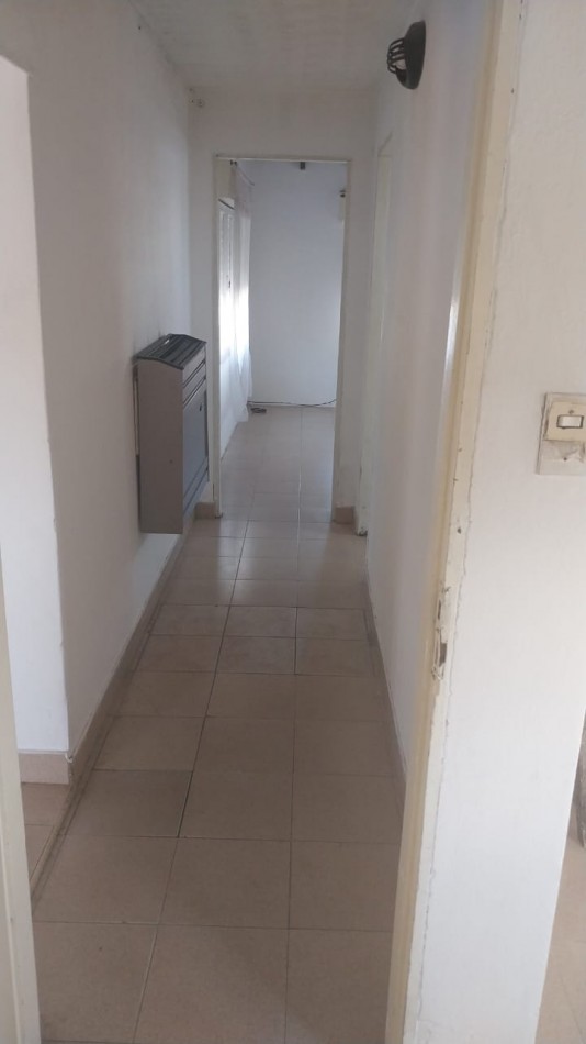 CASA Y DEPARTAMENTO PARA DOS FAMILIAS - Zona R.S.Peña y M.Bravo