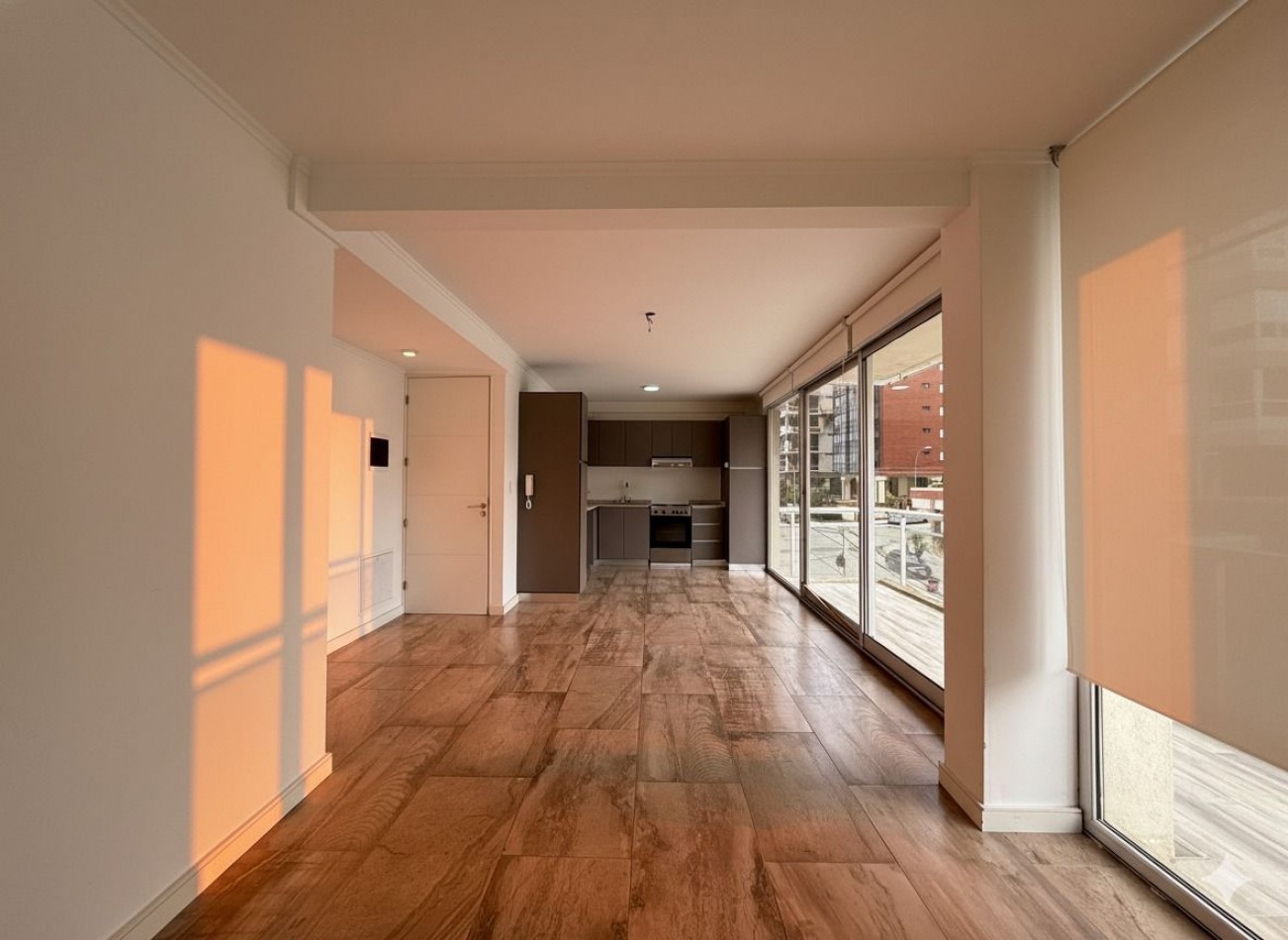 MODERNO PISO DE 3 AMBIENTES CON COCHERA ZONA TORREON. - BARRIO STELLA MARIS