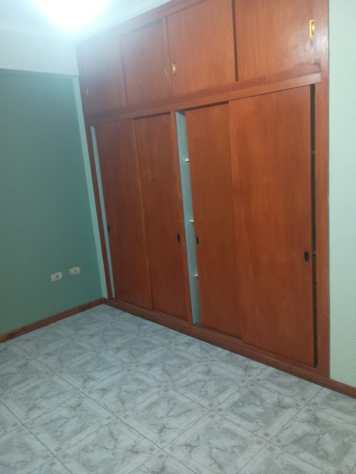 CHALET EN ZONA PERLA NORTE