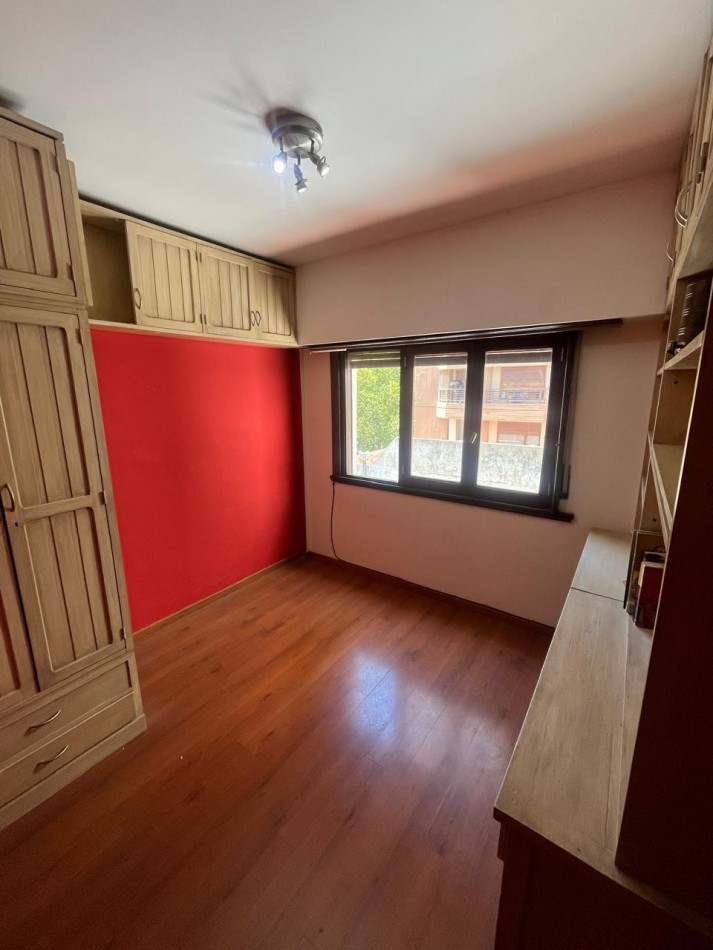 AMPLIO PISO 6 AMBIENTES CON COCHERA - LA PERLA