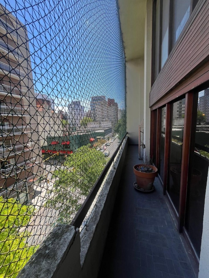 AMPLIO PISO 6 AMBIENTES CON COCHERA - LA PERLA