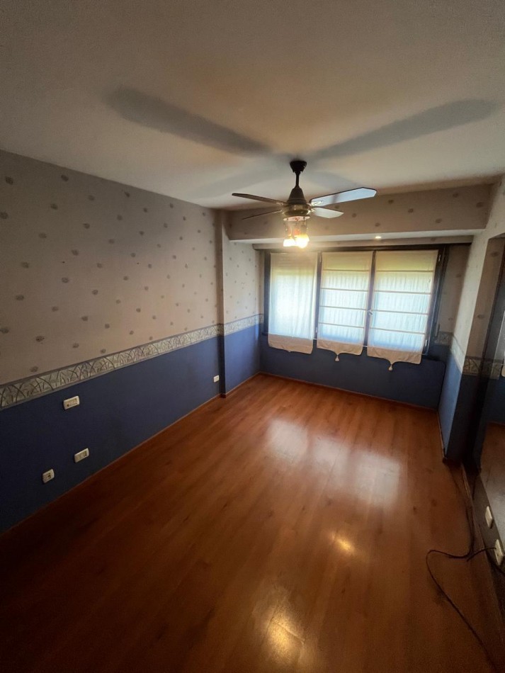 AMPLIO PISO 6 AMBIENTES CON COCHERA - LA PERLA