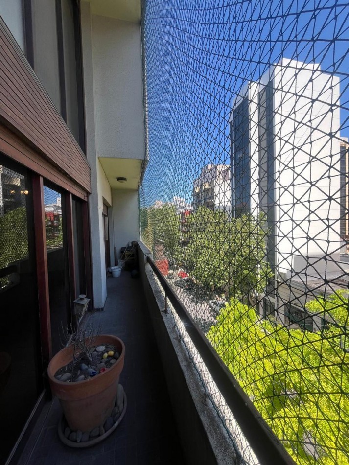 AMPLIO PISO 6 AMBIENTES CON COCHERA - LA PERLA