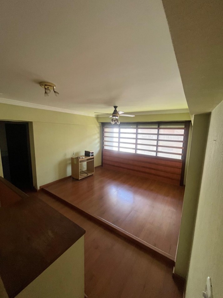 AMPLIO PISO 6 AMBIENTES CON COCHERA - LA PERLA