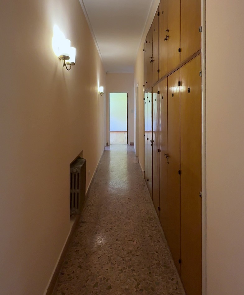 AMPLIA CASA 5 AMBIENTES EN BARRIO CONSTITUCION