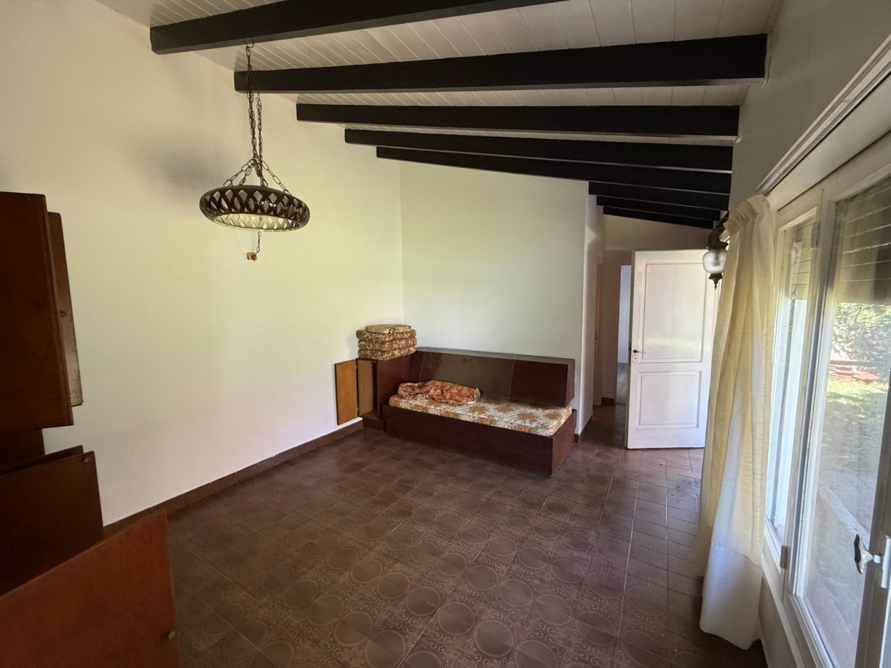 AMPLIA CASA 5 AMBIENTES EN BARRIO CONSTITUCION