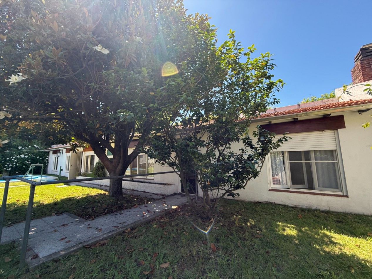 AMPLIA CASA 5 AMBIENTES EN BARRIO CONSTITUCION