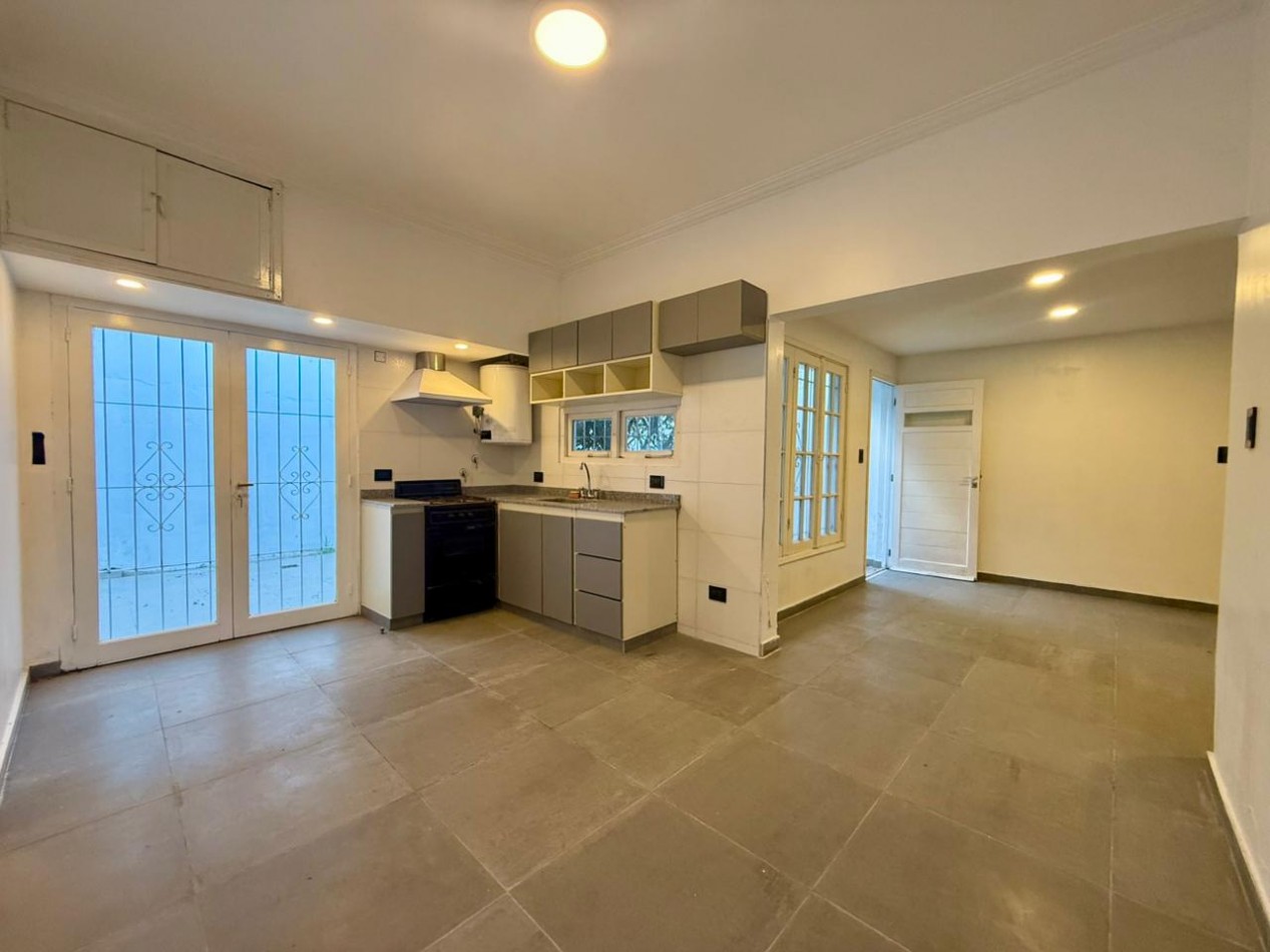 EN ALQUILER - PH 3 AMBIENTES TOTALMENTE RECICLADO