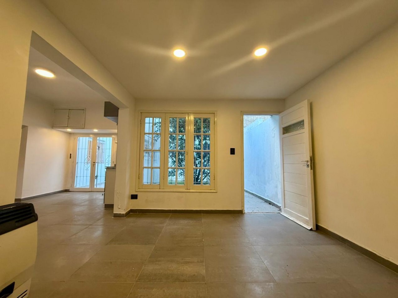 EN ALQUILER - PH 3 AMBIENTES TOTALMENTE RECICLADO