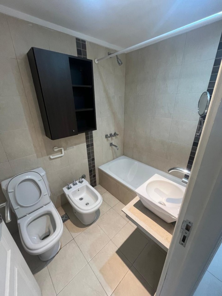 DEPARTAMENTO 3 AMBIENTES EN ALQUILER - CHAUVIN