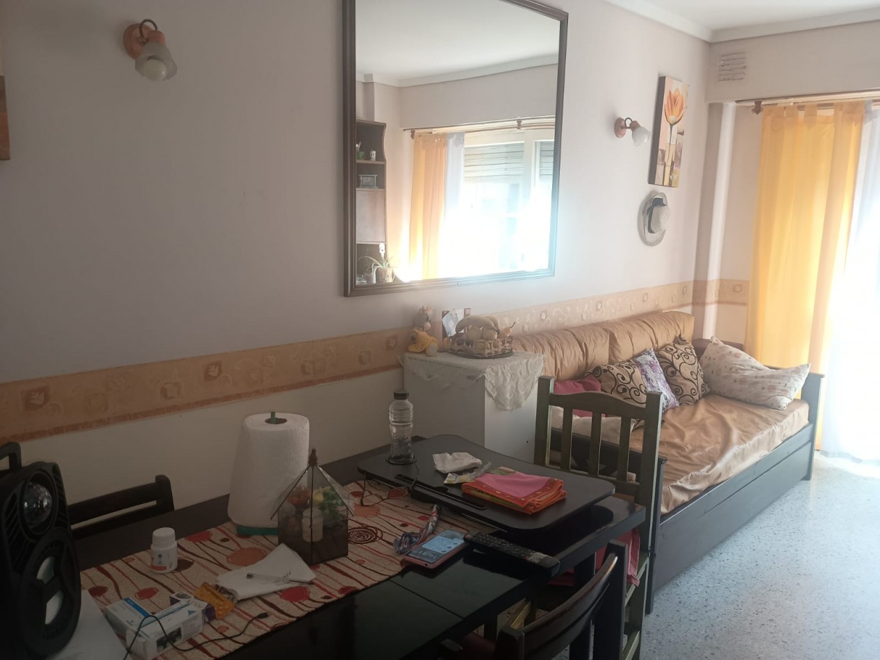 DEPARTAMENTO 2 AMBIENTES CON DEPENDENCIA ZONA CENTRO
