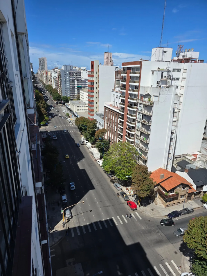 DEPARTAMENTO 2 AMBIENTES CENTRO, A METROS DE PLAZA MITRE