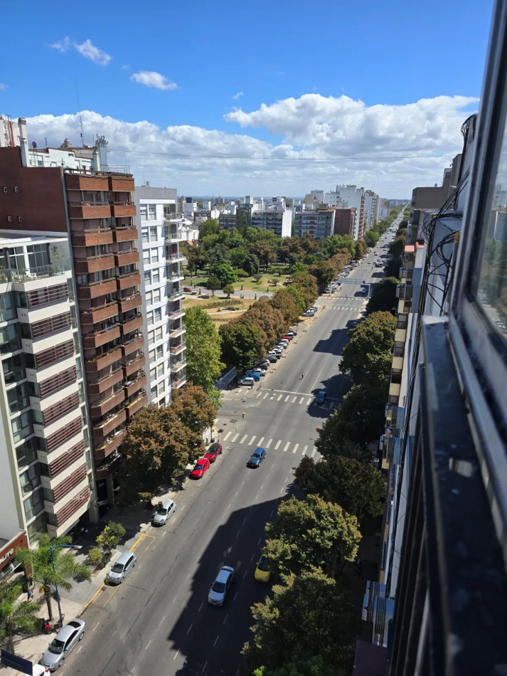 DEPARTAMENTO 2 AMBIENTES CENTRO, A METROS DE PLAZA MITRE