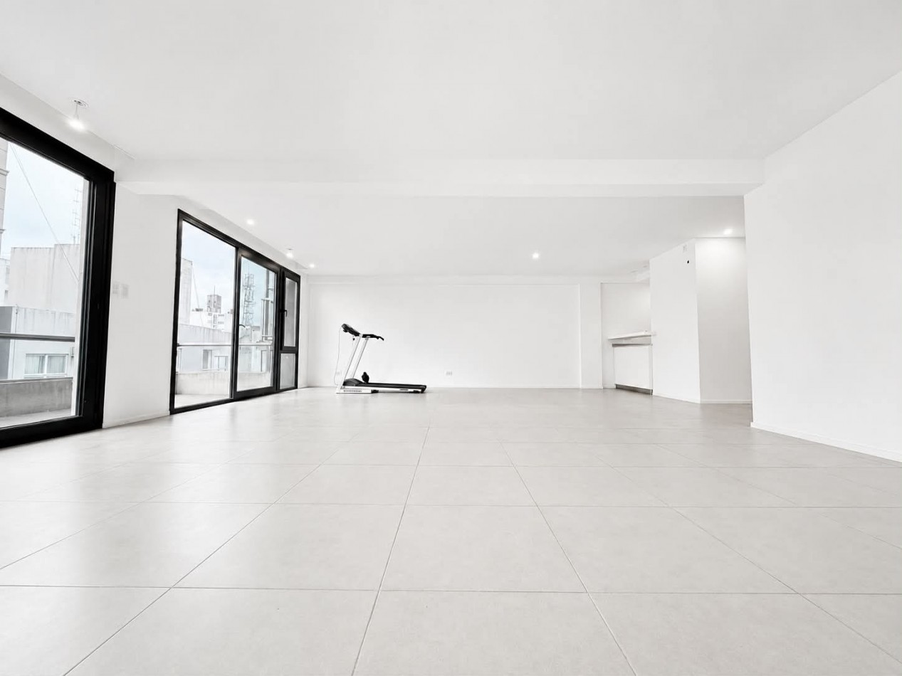 EXCLUSIVO PISO 4 AMBIENTES EN PLAZA MITRE