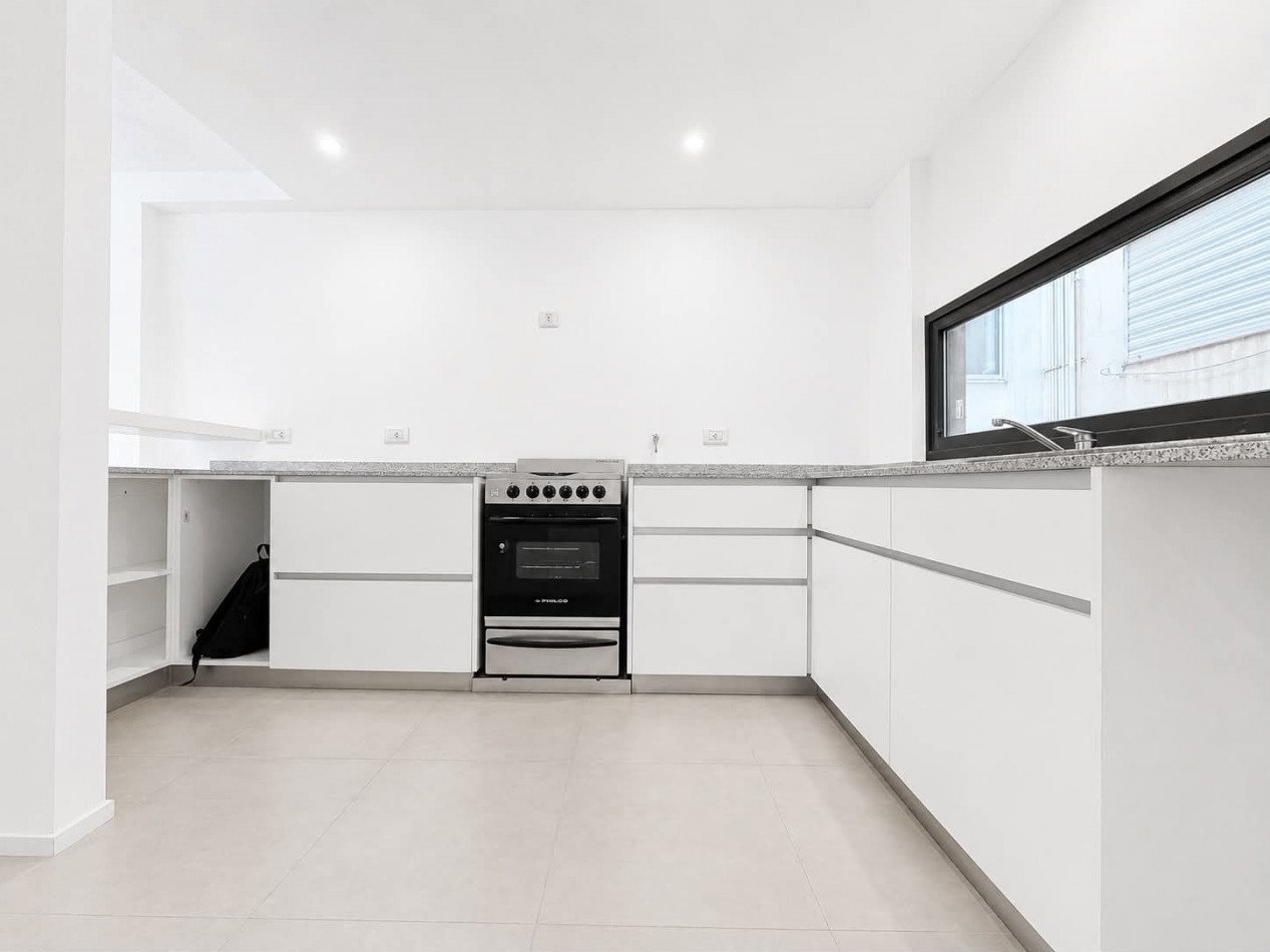 EXCLUSIVO PISO 4 AMBIENTES EN PLAZA MITRE