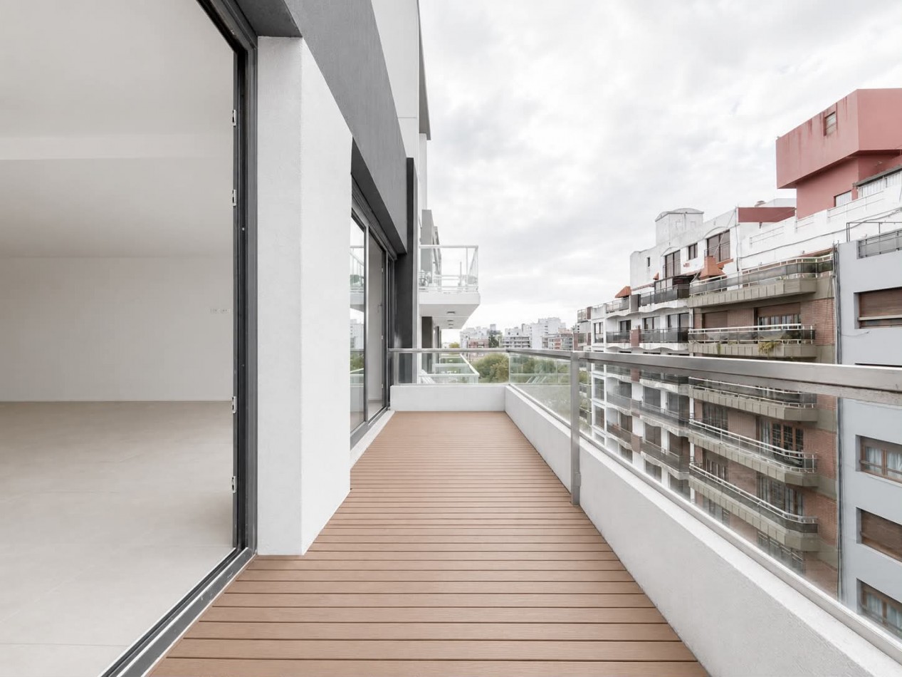 EXCLUSIVO PISO 4 AMBIENTES EN PLAZA MITRE