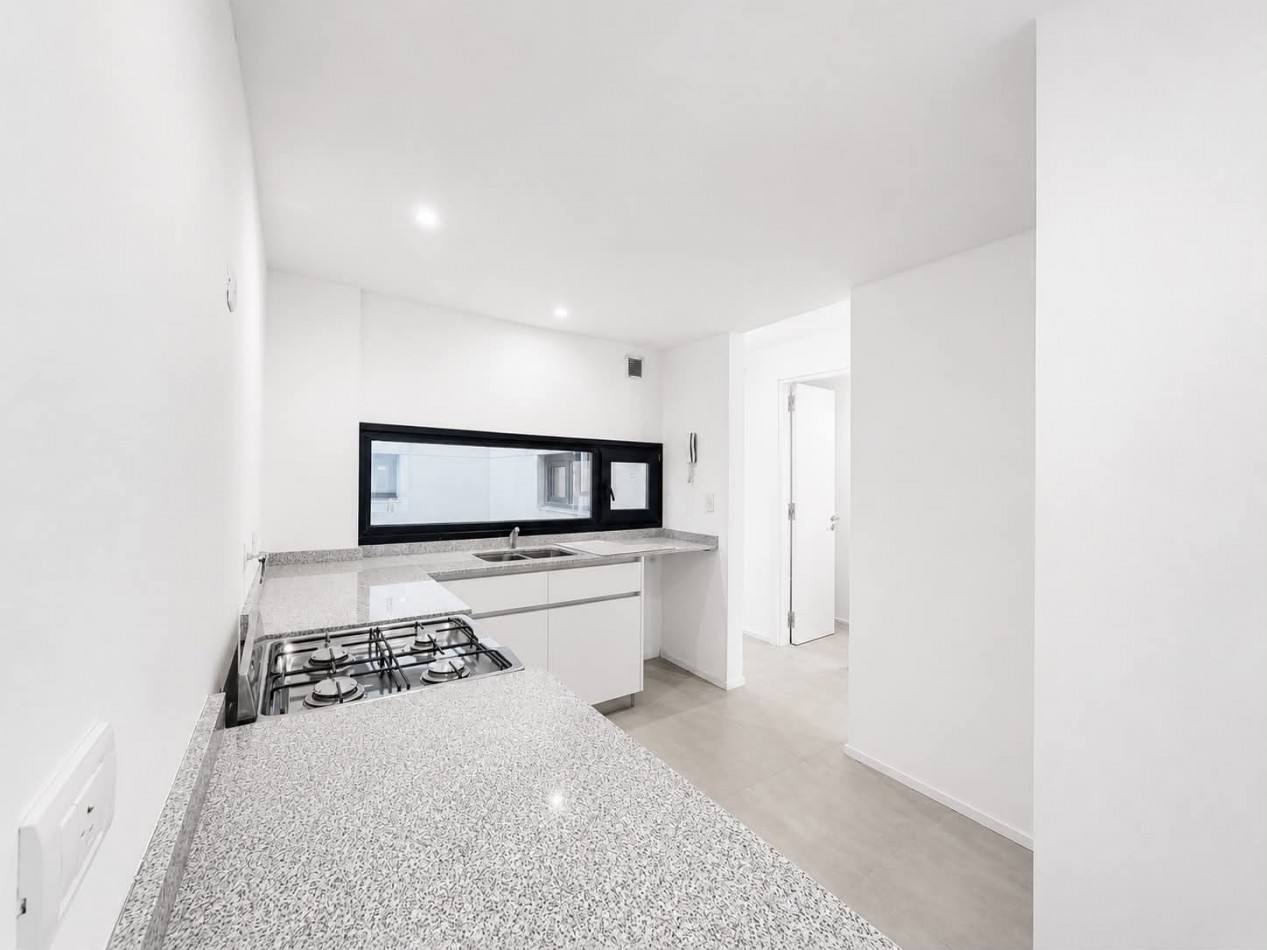 EXCLUSIVO PISO 4 AMBIENTES EN PLAZA MITRE