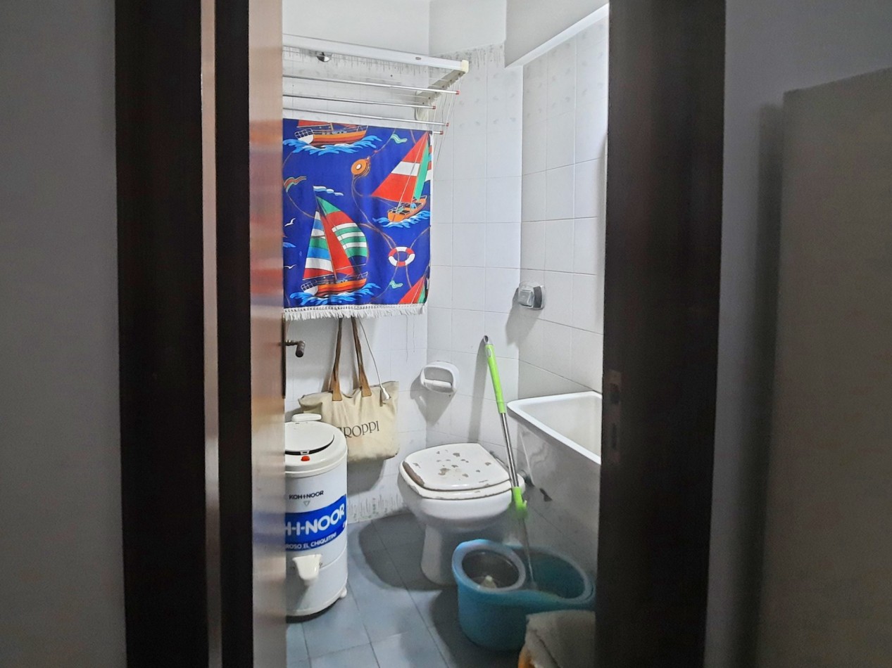 DEPARTAMENTO 4 AMBIENTES CON BALCON A LA CALLE