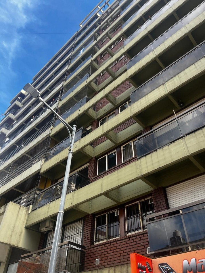 DEPARTAMENTO 2 AMBIENTES A LA CALLE TOTALMENTE RECICLADO - MICROCENTRO