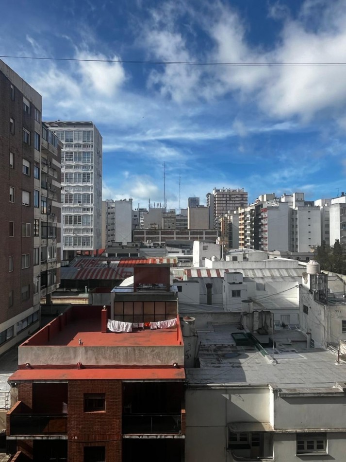 DEPARTAMENTO 2 AMBIENTES A LA CALLE TOTALMENTE RECICLADO - MICROCENTRO