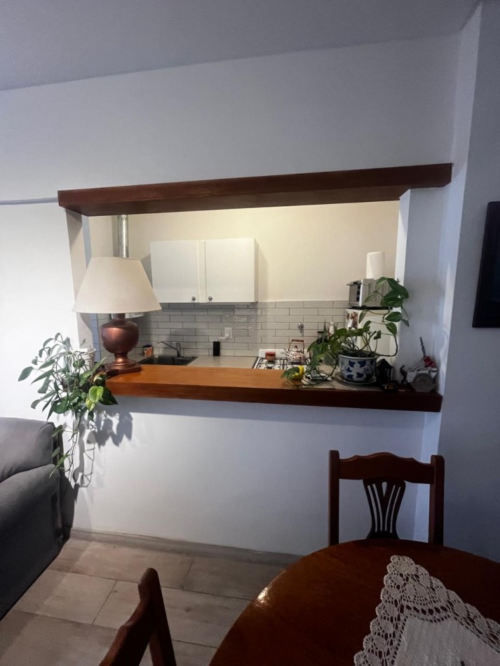 DEPARTAMENTO 2 AMBIENTES A LA CALLE TOTALMENTE RECICLADO - MICROCENTRO