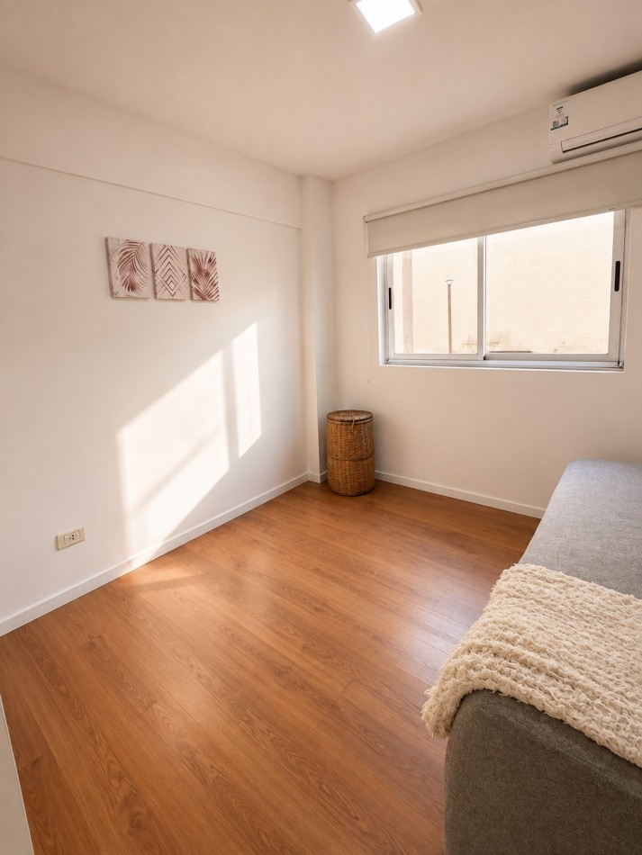 VENTA SEMIPISO CON COCHERA CUBIERTA